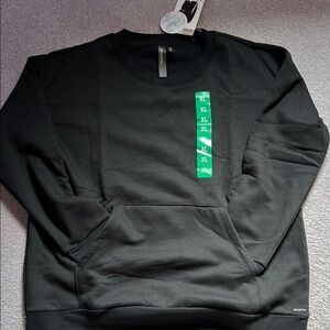 Women’s black sweatshirt